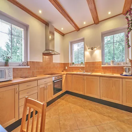 Spacious Mountain Retreat