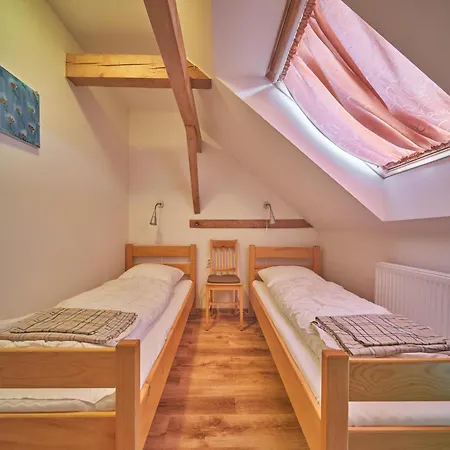 Spacious Mountain Retreat *