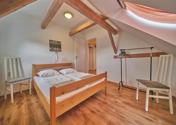 Spacious Mountain Retreat Holiday home *