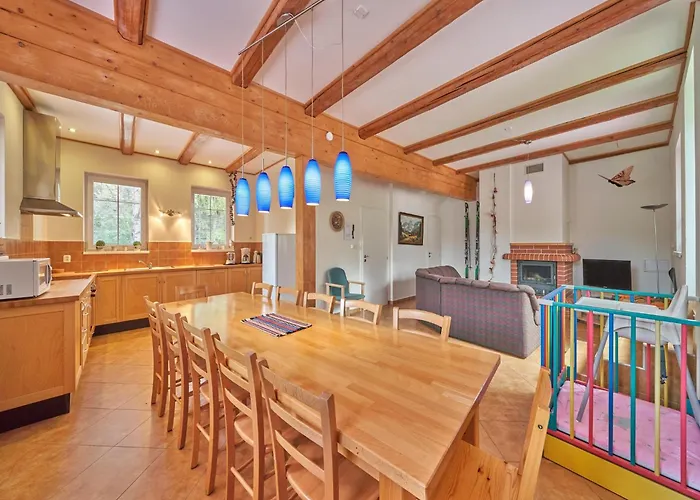 Spacious Mountain Retreat Holiday home Lampertice