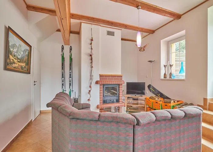 Spacious Mountain Retreat * Lampertice