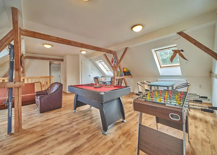 Spacious Mountain Retreat Holiday home
