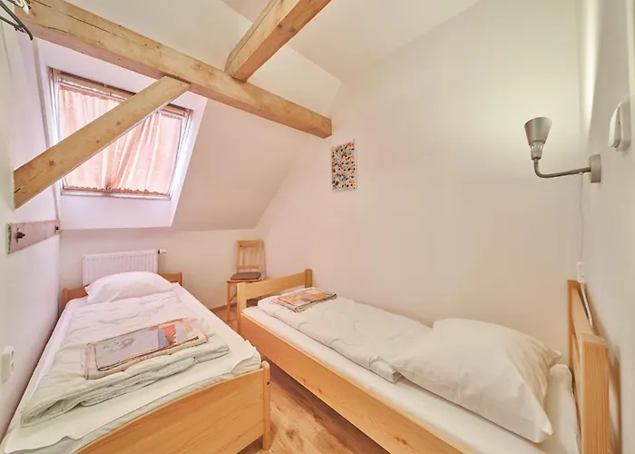 Spacious Mountain Retreat Holiday home Lampertice