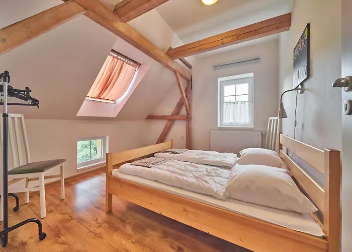 Spacious Mountain Retreat *